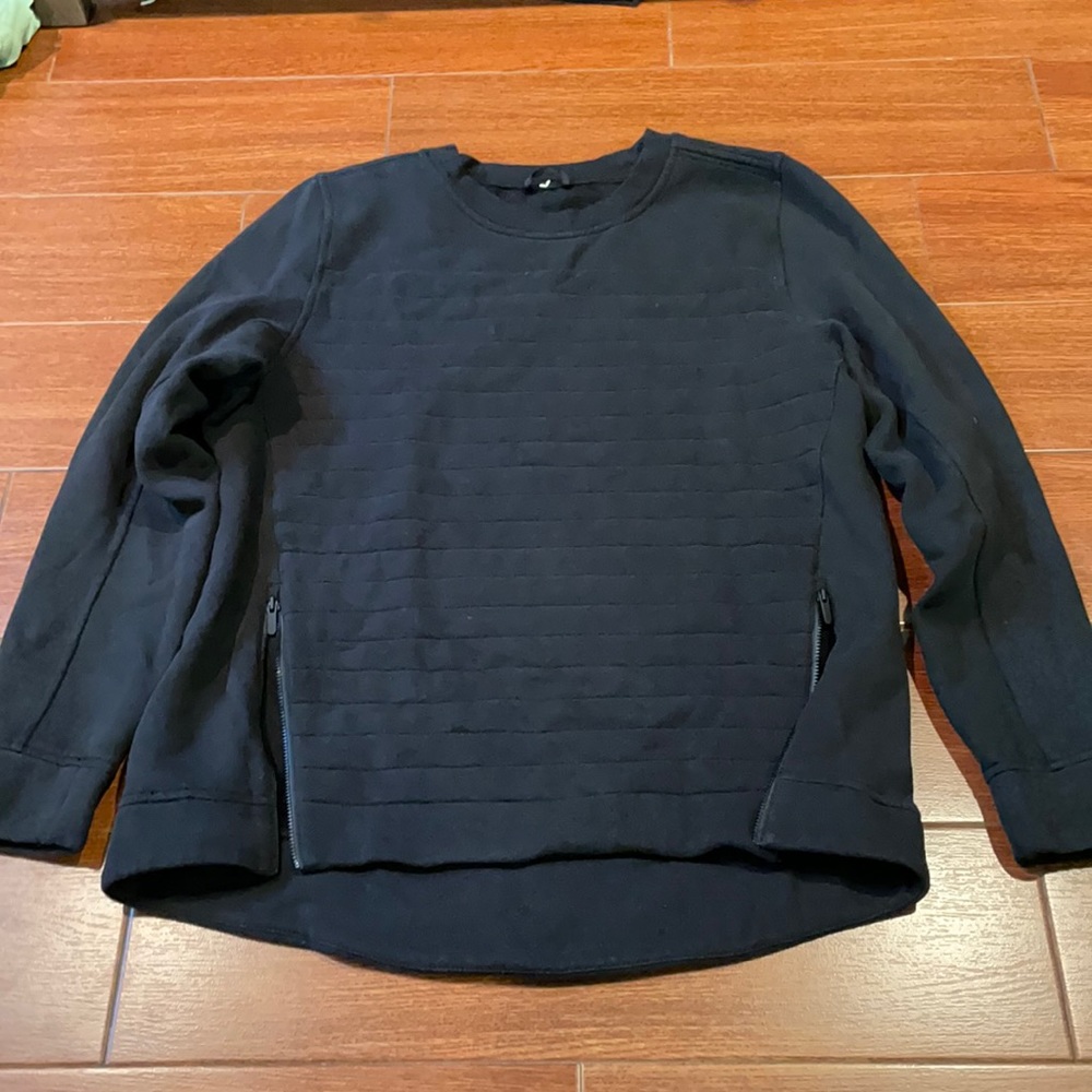 Lululemon sweatshirt